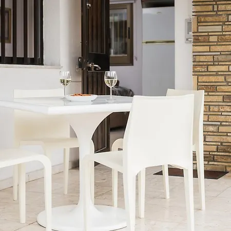 Silver Apartment *